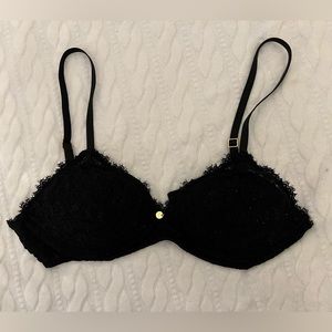 Aerie lace wireless push-up